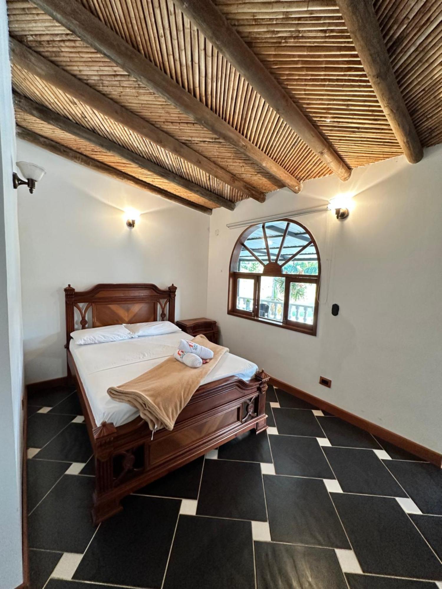 Hotel Casa Linda غواتابيه المظهر الخارجي الصورة