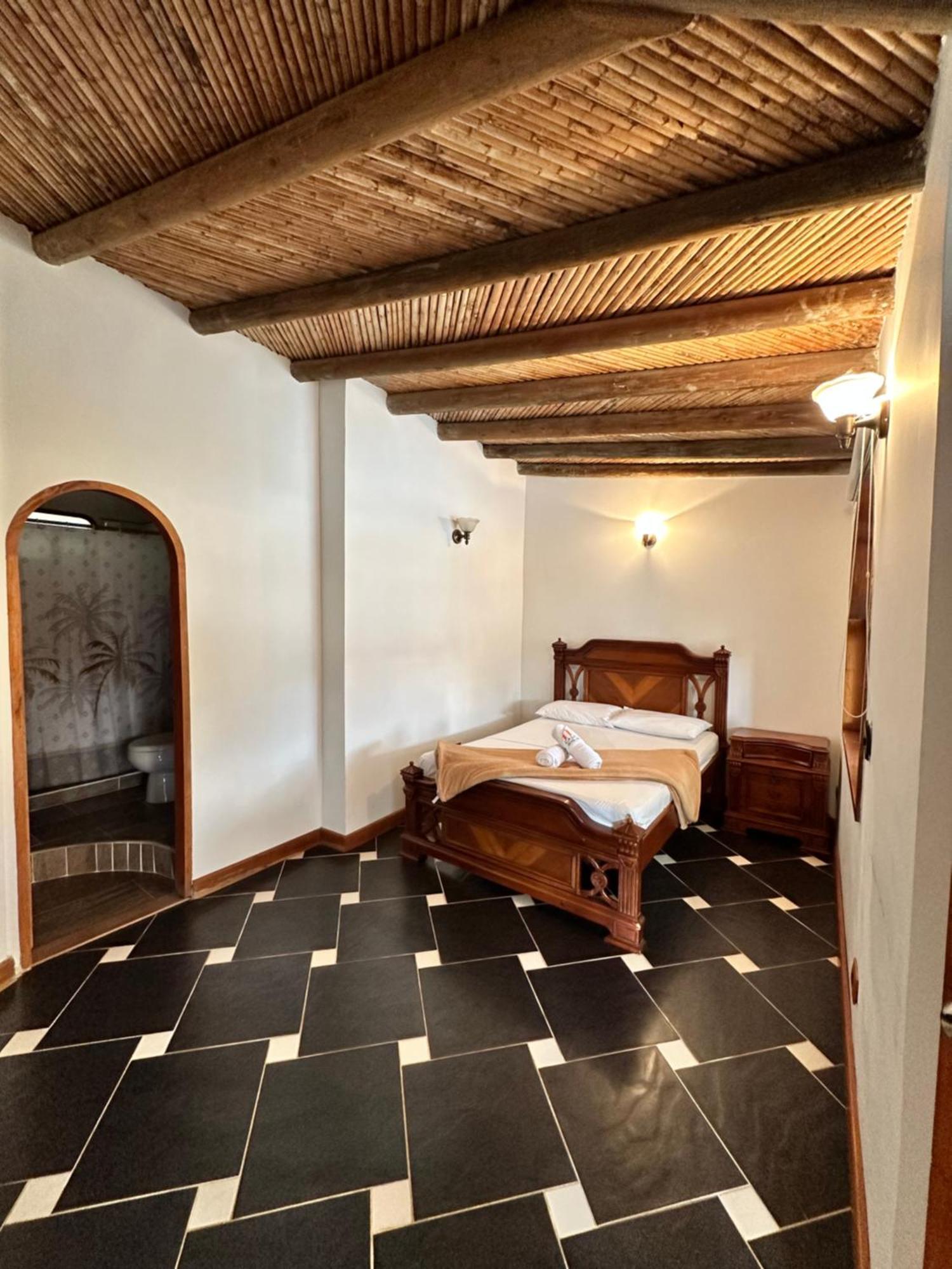 Hotel Casa Linda غواتابيه المظهر الخارجي الصورة