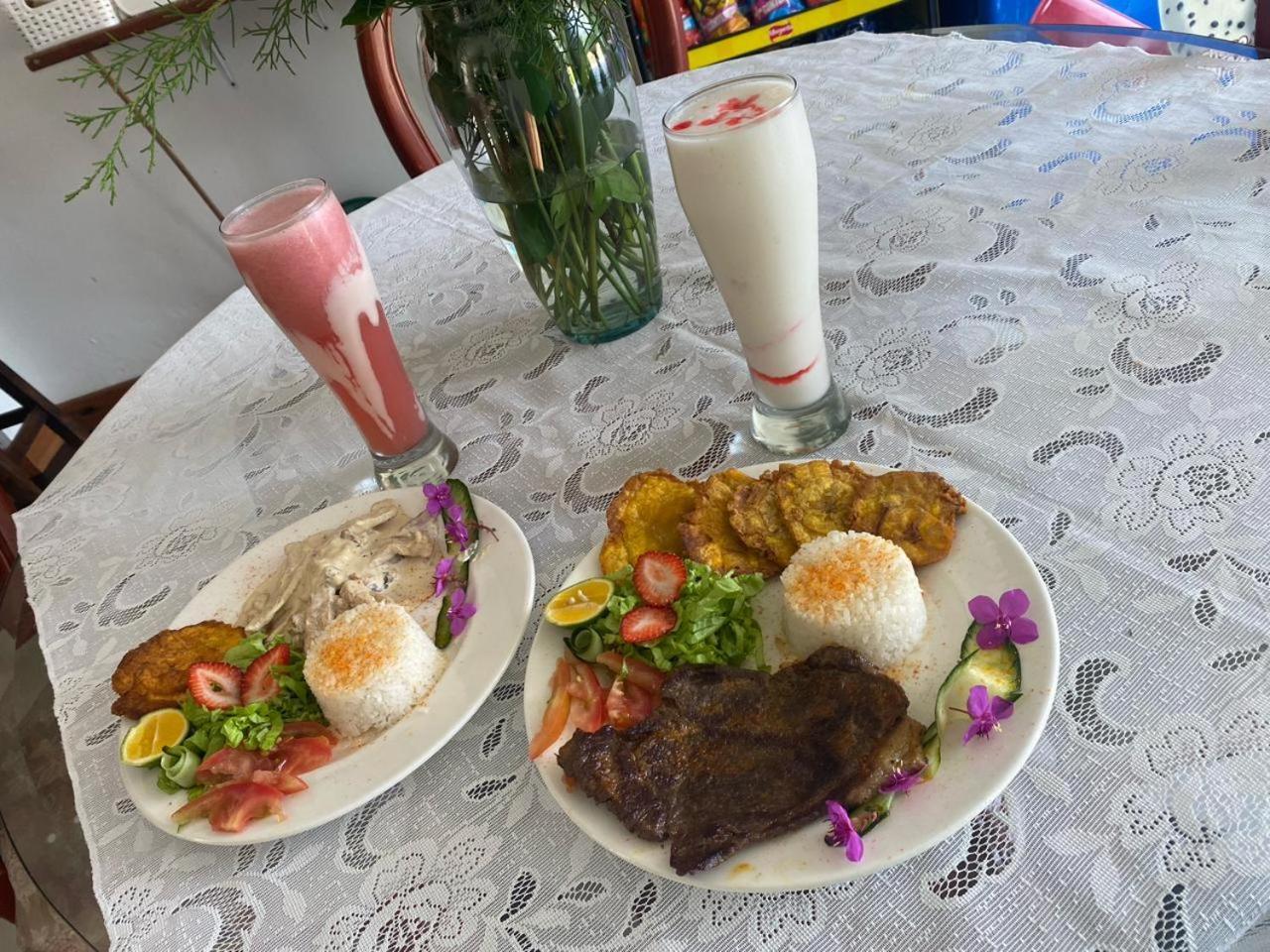 Hotel Casa Linda غواتابيه المظهر الخارجي الصورة