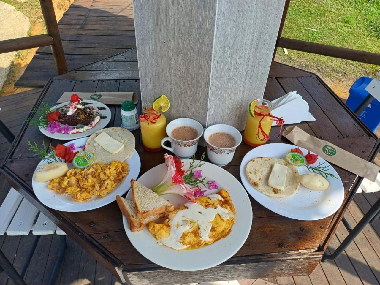 Hotel Casa Linda غواتابيه المظهر الخارجي الصورة