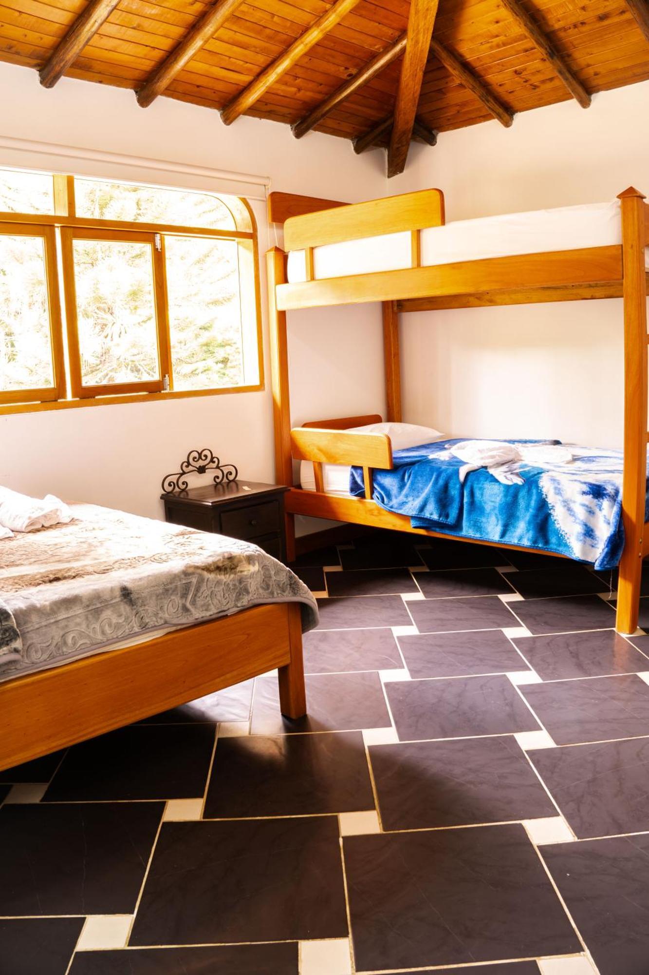 Hotel Casa Linda غواتابيه المظهر الخارجي الصورة